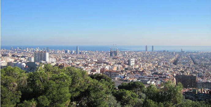 La climatología favorable o la gran oferta de alojamientos son claves del éxito del Turismo en España.